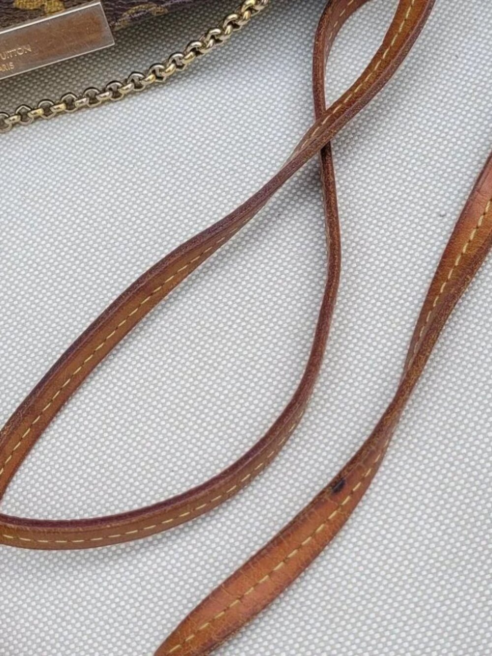 LOUIS VUITTON Favorite MM Monogram Bag - Picture 14 of 16